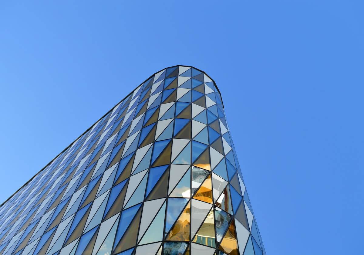 2026欧洲足坛焦点战：拜仁曼城赢球，巴黎米兰平负